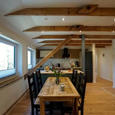 Apartment Raabennest - Bewusst Geniessen Junges Wohnen Im Alten Dorf Juebek
