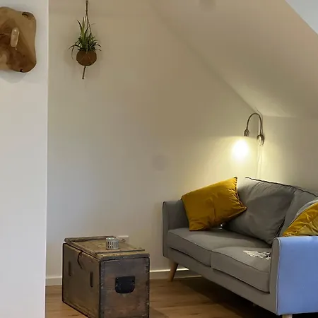 Apartment Raabennest - Bewusst Geniessen Junges Wohnen Im Alten Dorf Juebek